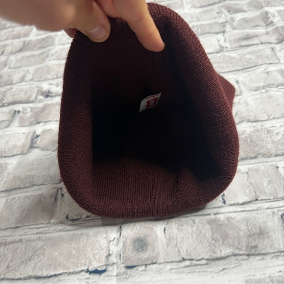 EUD Levi's Burgundy Knit Beanie ONE SIZE (RN 129919) - Picture 4 of 8